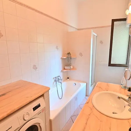 Appartamento Izzhome Bihappy Pula
