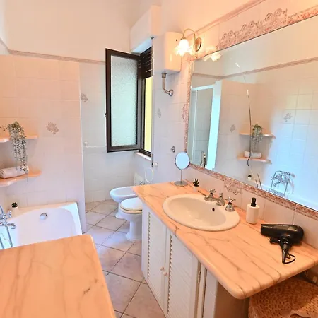 Izzhome Bihappy דירה *