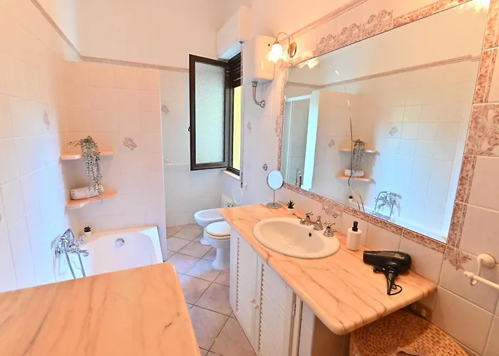 Izzhome Bihappy Apartment *